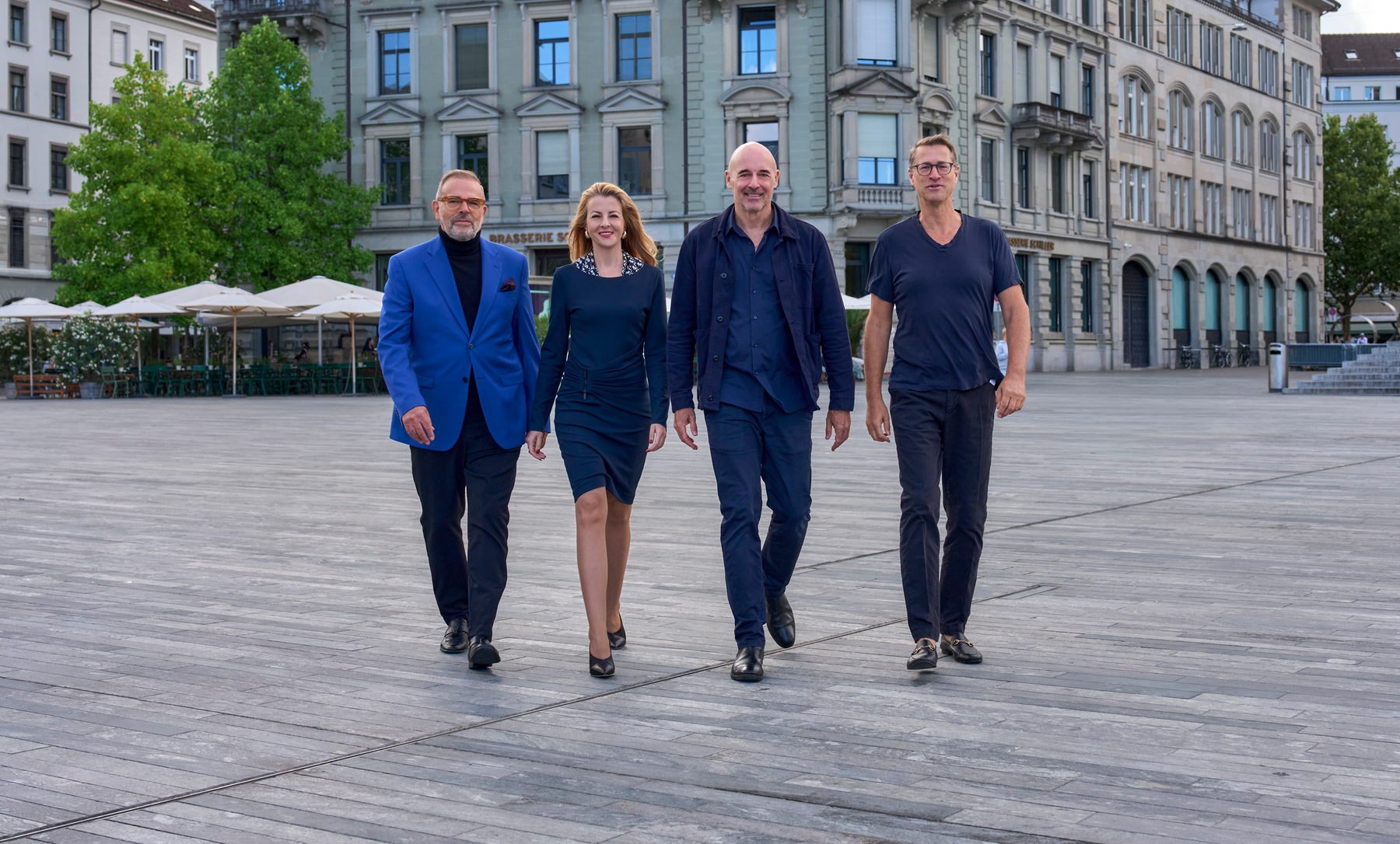 Das Team von FOLLIES auf dem Sechselaeutenplatz in Zuerich